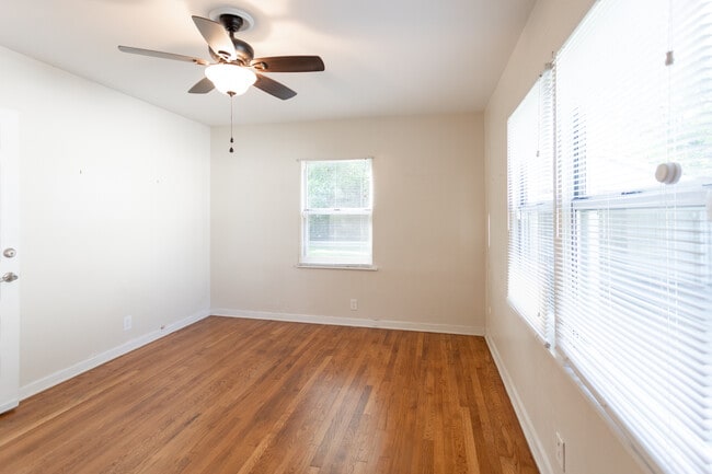 Building Photo - 349 Irvington Dr