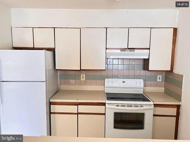 Building Photo - 700 N Franklin Blvd