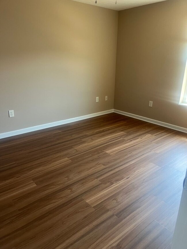 Building Photo - Great Location!!!!  MOVE IN READY!!!!!