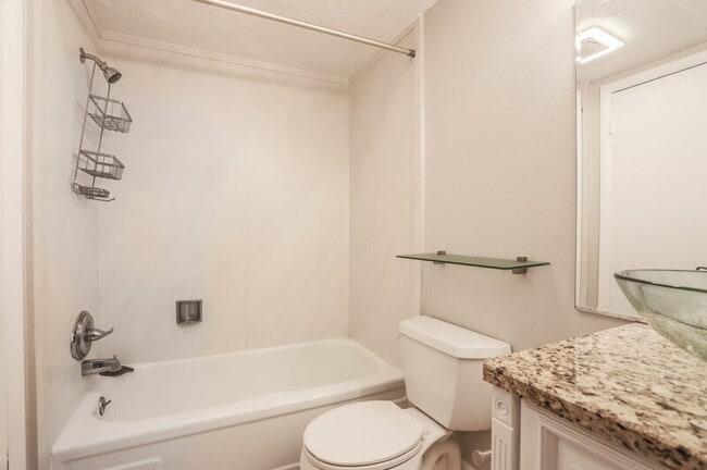 Building Photo - 1243 N Gaylord St