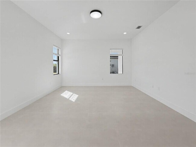 Building Photo - 14687 Lillian Cir