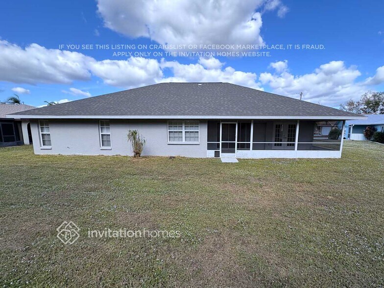 Building Photo - 22 Cabello St