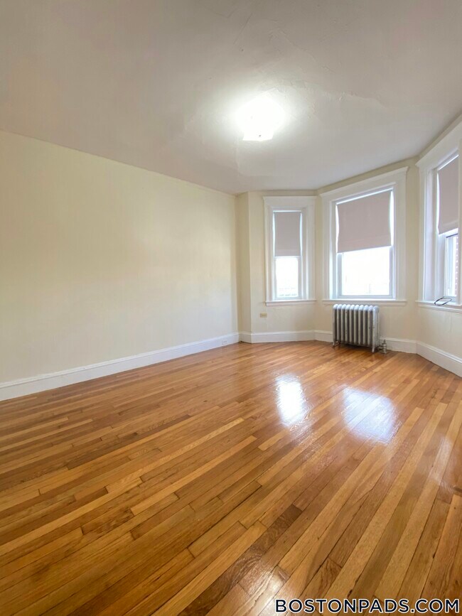 Building Photo - 1175 Boylston St