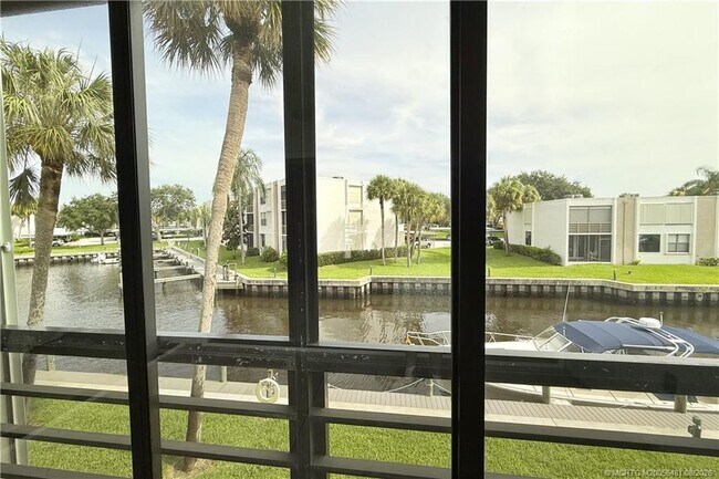 Building Photo - 1950 SW Palm City Rd