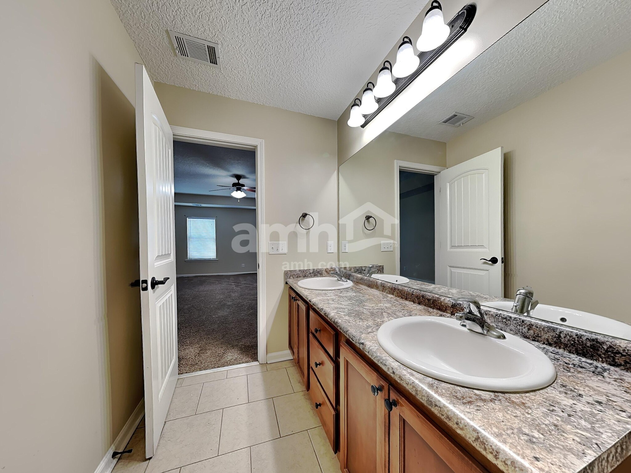 Building Photo - 501 Dresler Rd