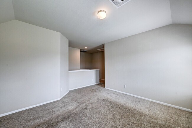 Building Photo - 3303 Owl Hollow Dr