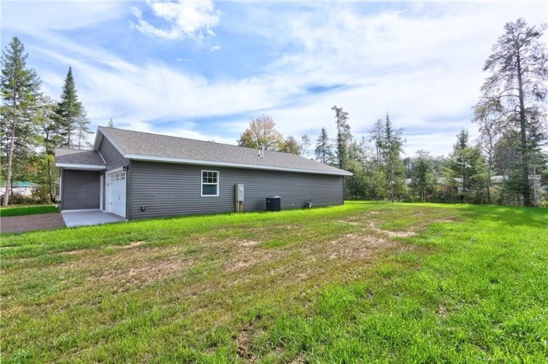 Building Photo - 10248 N Olker Rd