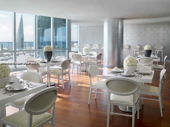 Building Photo - 17121 Collins Ave