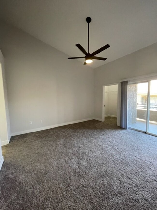 Building Photo - BEAUTIFUL CUSTOM CONDO IN DOWNTOWN SUMMERLIN