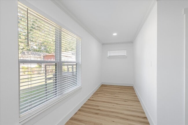 Building Photo - 5219 Cosby St