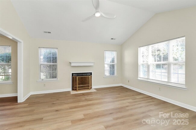 Building Photo - 6320 Fresh Wind Ave