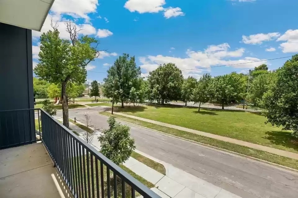 Building Photo - 4911 Alton Ave