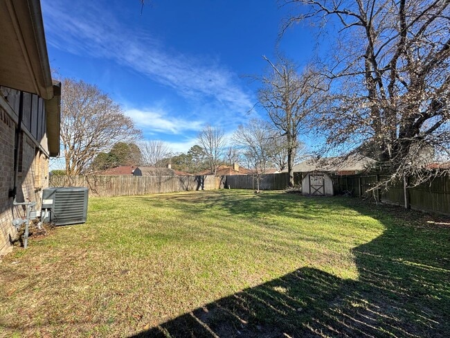 Building Photo - 405 Cypress Cir