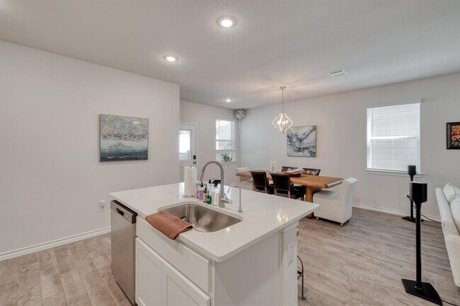 Building Photo - 5313 Mulberry Grove Ln