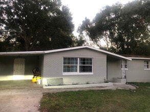 Building Photo - 7238 Laurel Hill Dr