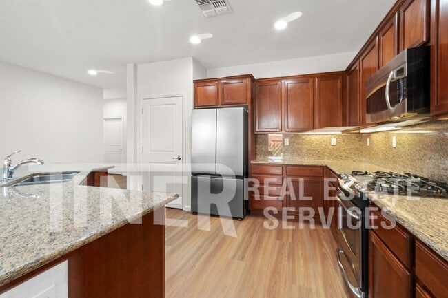 Building Photo - 9656 Oakham Way