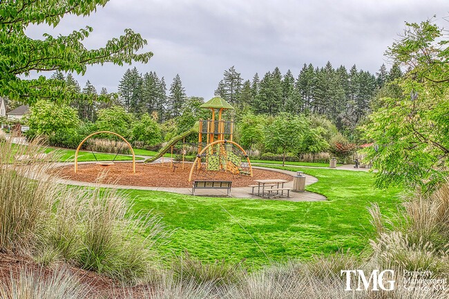 Building Photo - Spacious 4 BD Home with Private Backyard & Community Amenities!