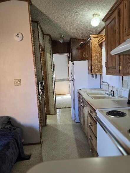 Building Photo - 4909 W Front Ave