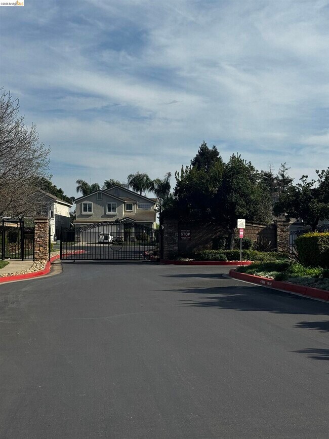 Building Photo - 8224 Shay Cir