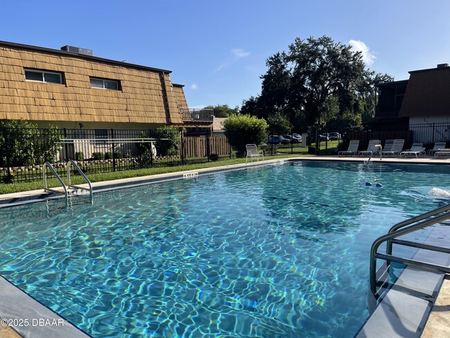 Building Photo - 152 Sweetgum Ln