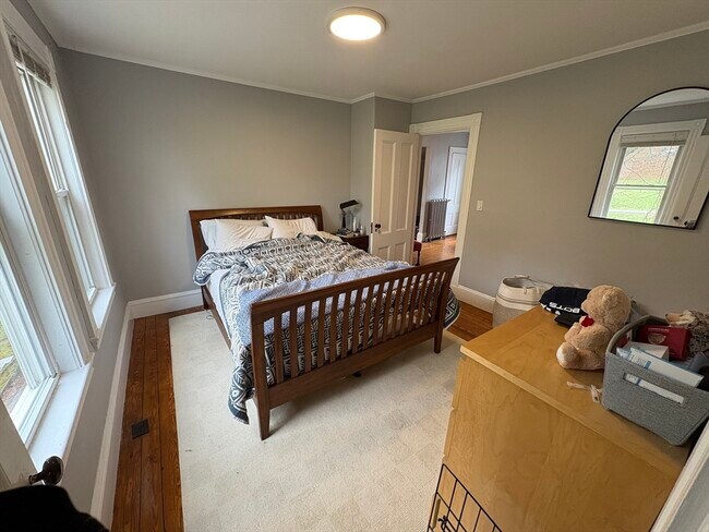 Building Photo - 2 Willow Terrace