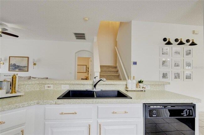 Building Photo - 963 Cherry Valley Way