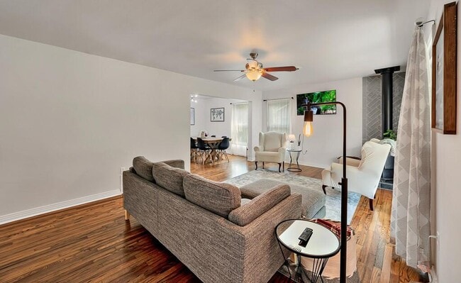 Building Photo - 3909 Sanger Ave