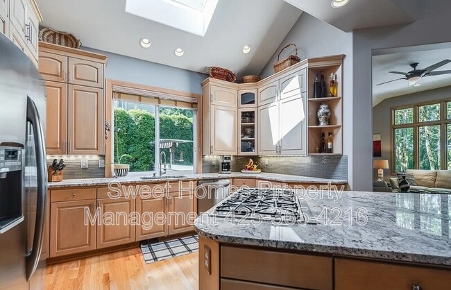 Building Photo - 5571 178th Ave SE