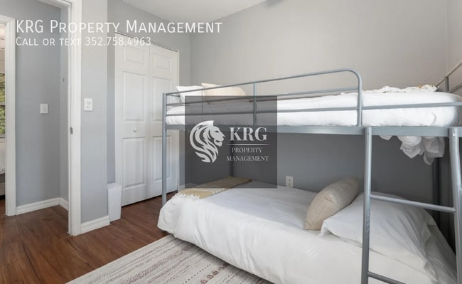 Building Photo - 5600 NE 32nd St