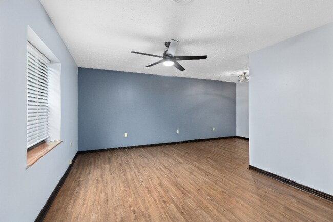 Building Photo - 216 Allison St