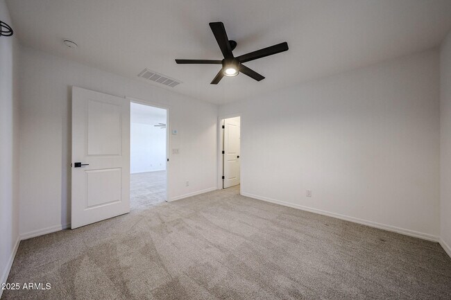Building Photo - 3332 W Dunbar Dr