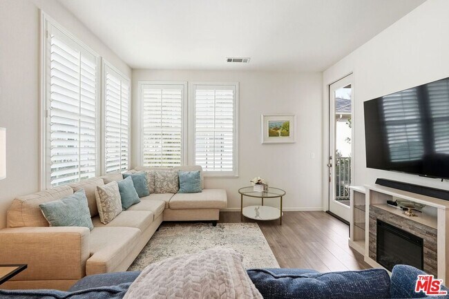 Building Photo - 27022 Victoria Ln