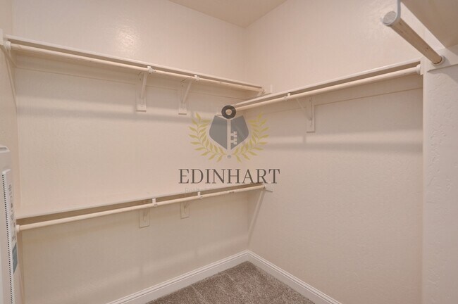 Building Photo - 645 Blue Oak Lane W