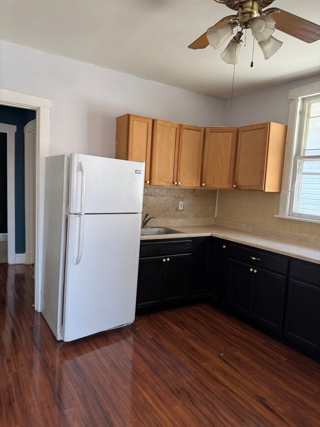 Building Photo - 4741 N Kilbourn Ave