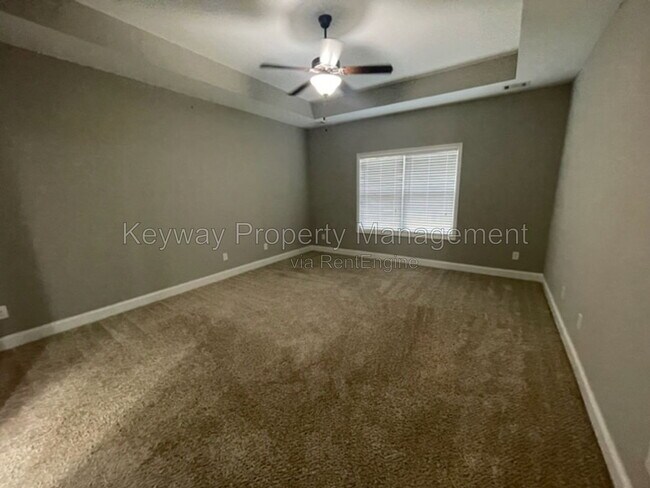 Building Photo - 3167 Lake Norman Dr