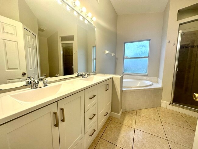 Building Photo - 7864 Sagebrush Pl