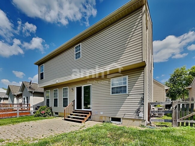 Building Photo - 257 Bannock Dr