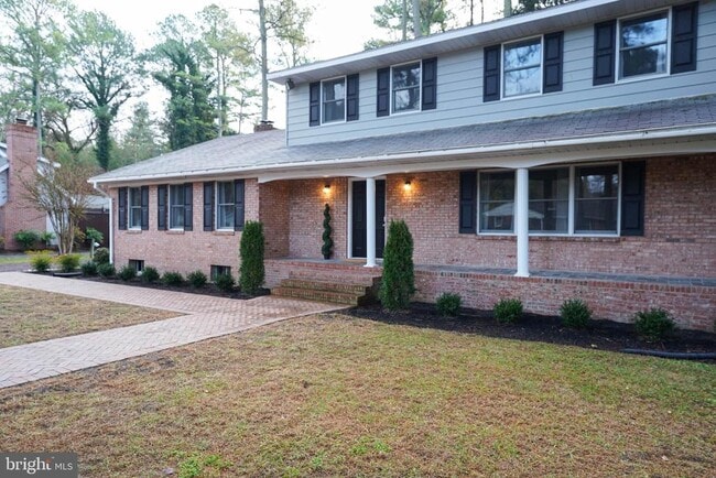 Building Photo - 414 Pine Bluff Rd