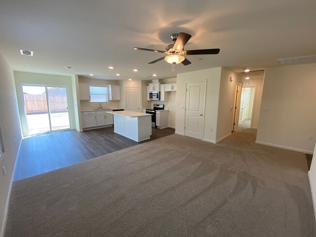 Building Photo - Tulare smart home, DR HORTON built home coming soon! Energy efficient