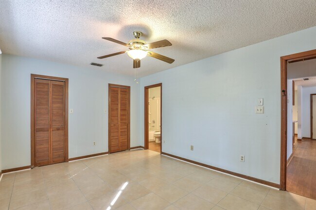 Building Photo - 1609 Willow Bend Way