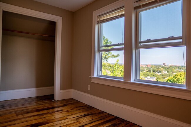 Building Photo - Early Bird Special: $2000 utility rebate!!...