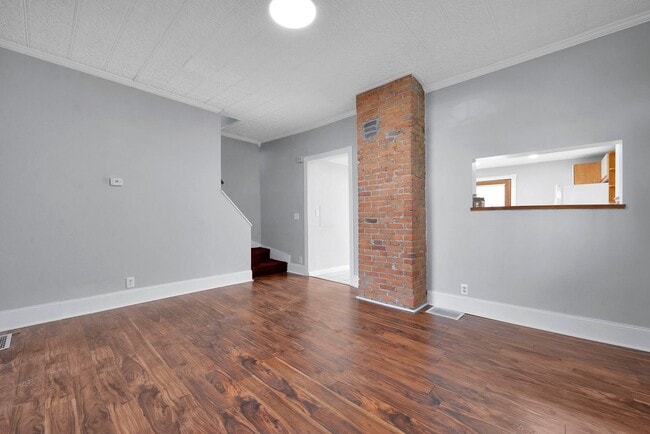 Building Photo - Charming 2 Bedroom, 2-Bath Home in Columbus’s South Side