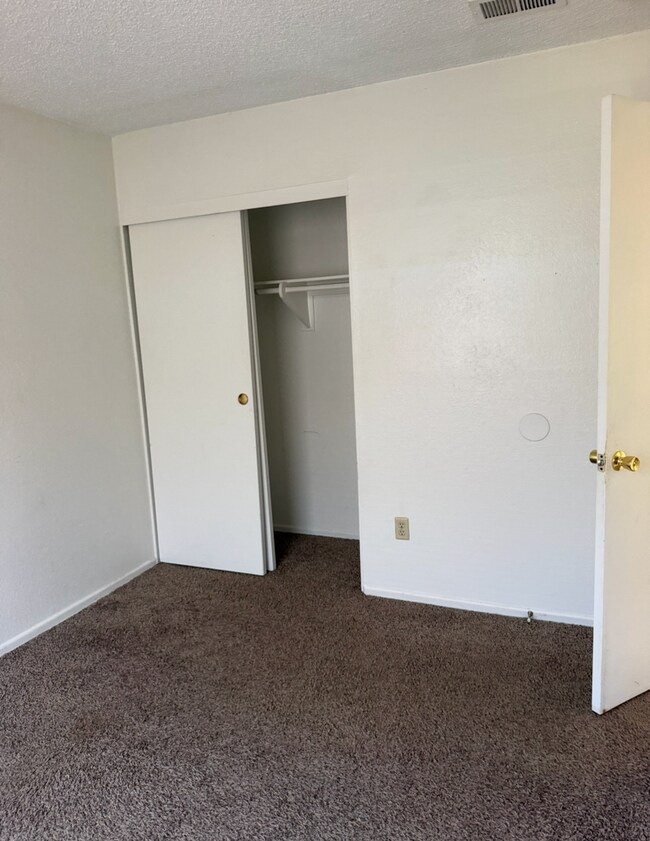 Building Photo - 10476 Charleston Dr