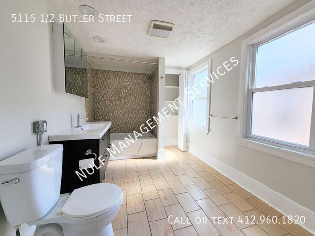 Building Photo - 5116 1/2 Butler Street-