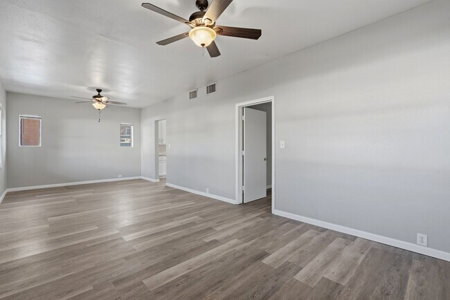 Building Photo - 420 E Speedway Blvd