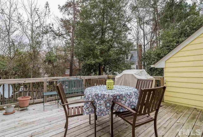 Building Photo - 1728 Kingston Heath Way