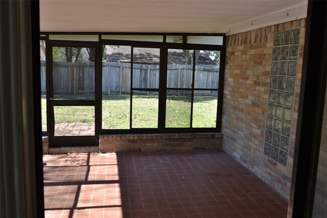 Building Photo - 17014 Blue Mist Dr