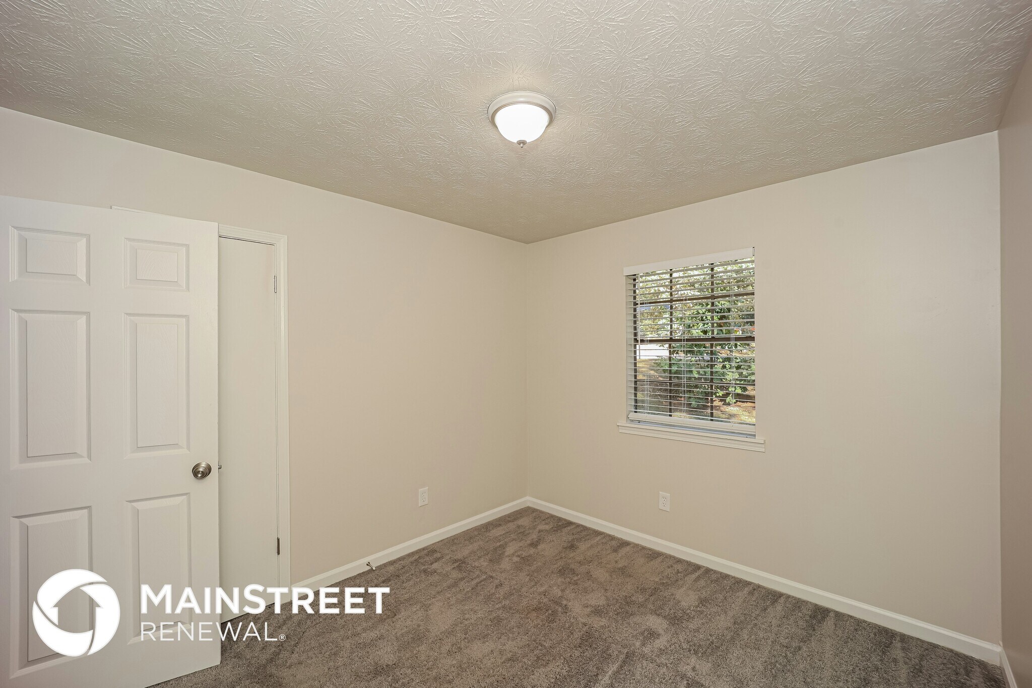 Building Photo - 140 Hunt Ridge Dr