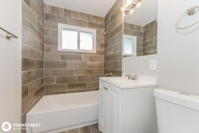 Building Photo - 11414 Richmond Ave