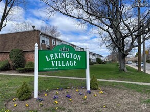 Building Photo - 5 B Hemlock Dr
